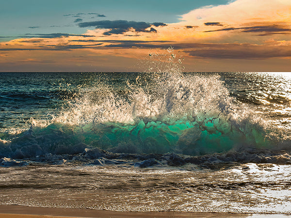 Wave crashing on the beach, Kauai Island, Hawaii