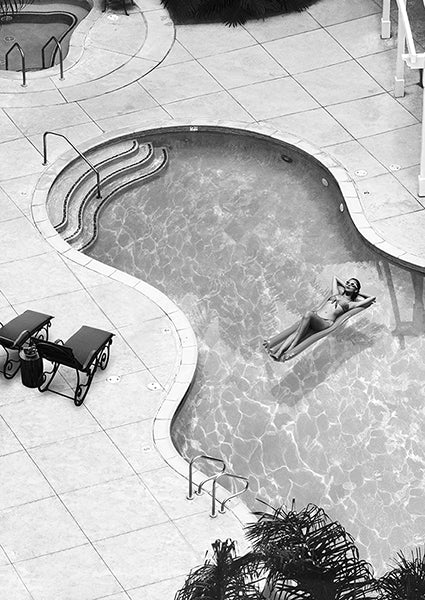 La Piscine III (B&W)