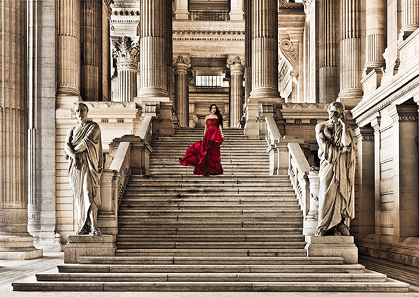 Dame à l'escalier