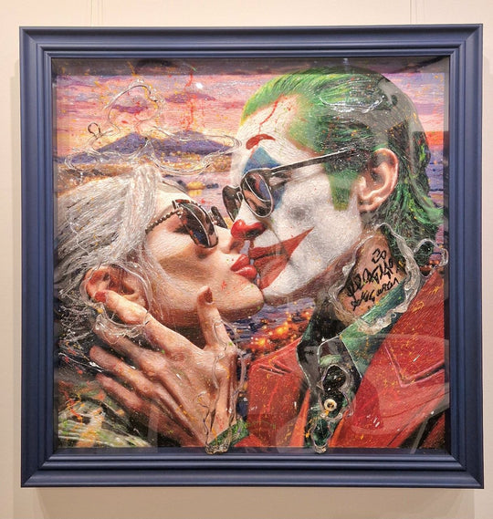 A Gotham kiss in Naples