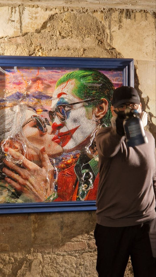A Gotham kiss in Naples