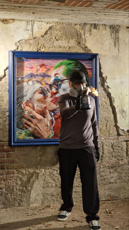 A Gotham kiss in Naples
